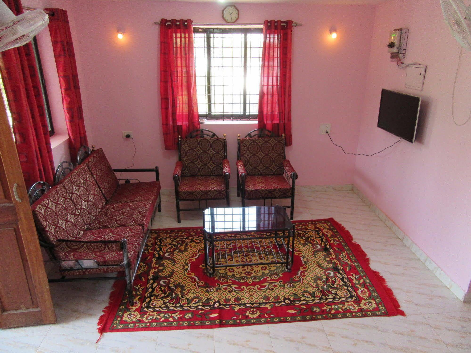 Mandrem Beach Guest House Goa Exterior photo
